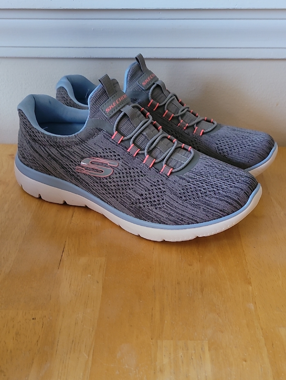 Skechers Memory Foam Summits Fun Flare Sneakers - Picture 2 of 9